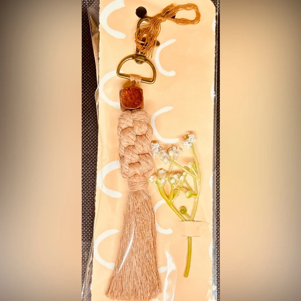 Rustic Red Macrame Keychain’s - Picture 4 of 6